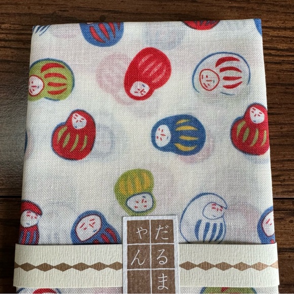 💰SOLD💰 Yonagado Large Handkerchief Daruma-Chan Fabric Cotton Japan 22.5" - Picture 6 of 12